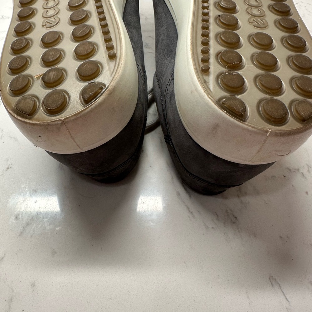 ECCO - Soft 7 sneaker, gray soft rich leather with all day comfort - Picture 8 of 11
